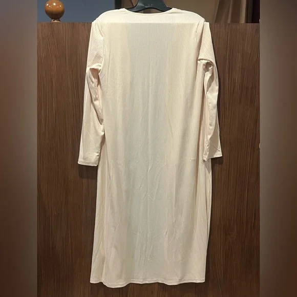 Three Piece Lounge Set - Picture 8 of 8